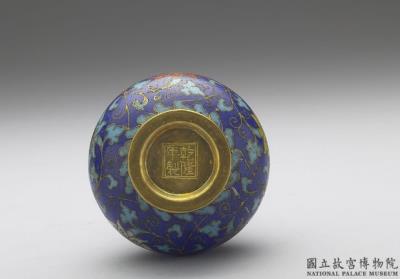 图片[3]-Copper vase in gallbladder shape with cloisonne enamel decor of Indian lotuses, Qing dynasty, Qianlong reign (1736-1795)-China Archive